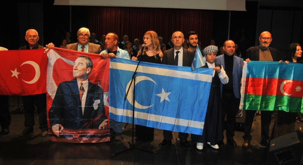 Antalya’da Irak Türkmen Birliği ve Dayanışma Derneği “Ezgilerim” konseri yoğun ilgi gördü