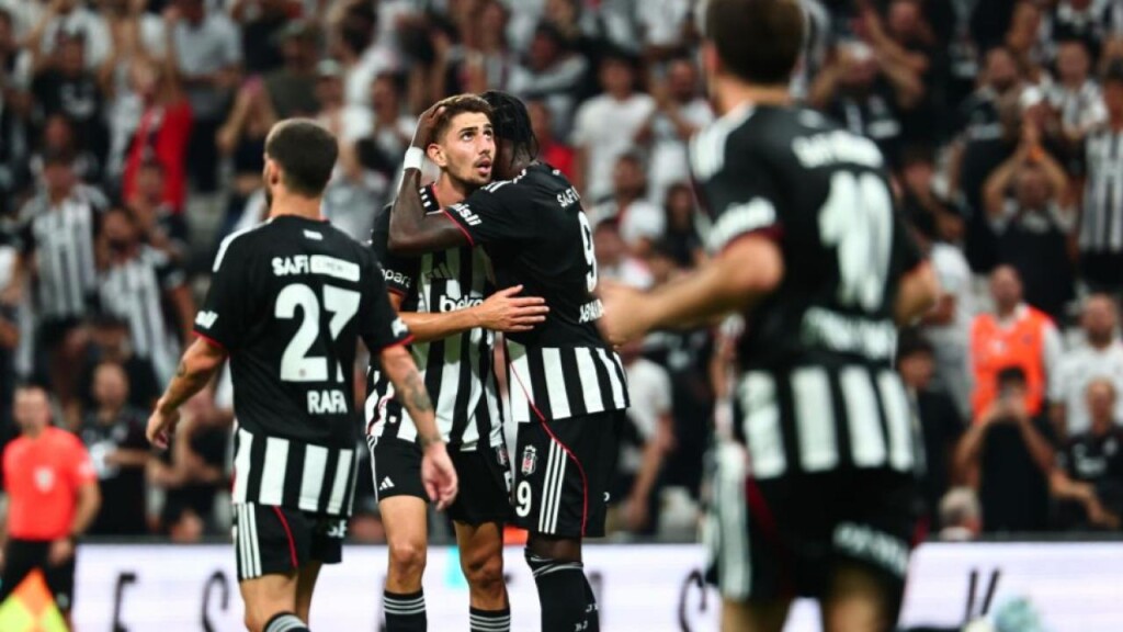 Beşiktaş, UEFA Konferans Ligi'nde play-off turuna yükseldi