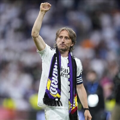 Luka Modric'in kupalarla dolu Real Madrid kariyeri sona erdi