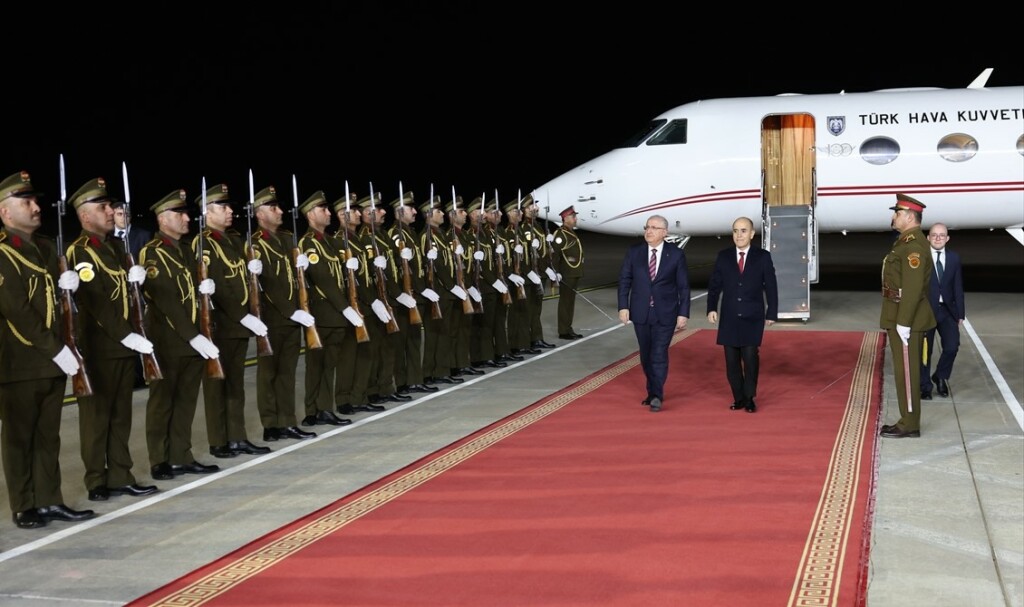 Türkiye Milli Savunma Bakanı Güler, Irak'taki temasları kapsamında Erbil'e gitti