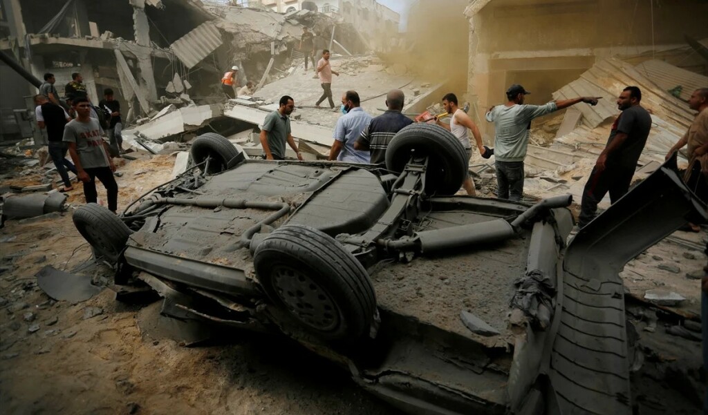 İsrail ordusu bir günde Gazze Şeridi'nde 320 noktayı vurarak 400 Filistinliyi öldürdü