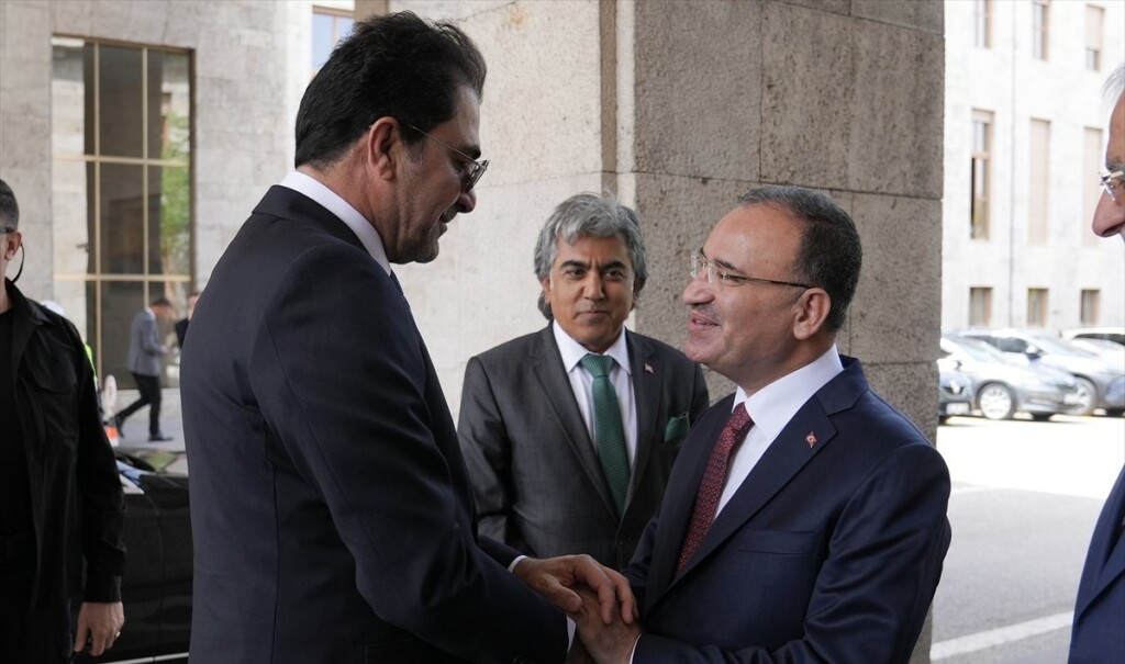 Temsilciler Meclisi Başkanvekili Mendelavi, TBMM Başkanvekili Bozdağ ile görüştü