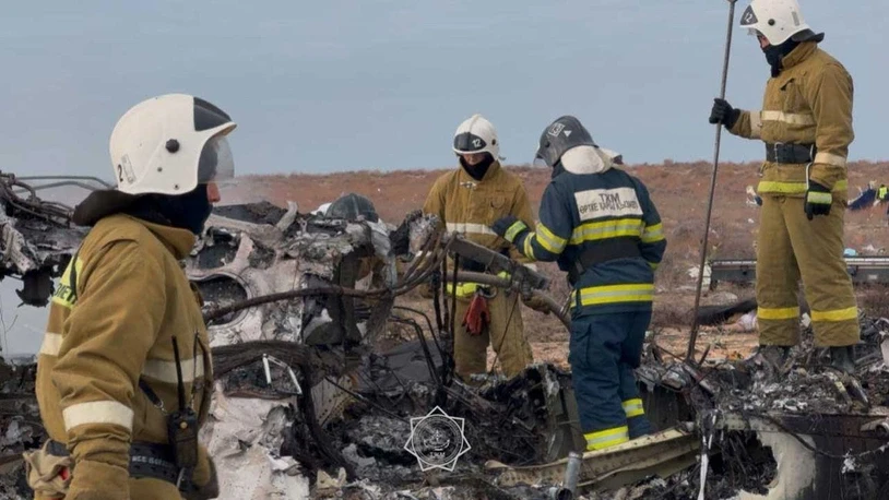 Azerbaycanlı yetkililer, Kazakistan'da düşen uçağın Rus füzesiyle vurulduğu iddialarını doğruladı