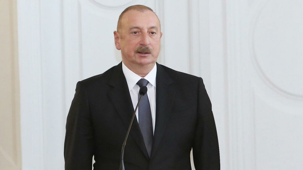 Aliyev, Blinken ile görüşmesinde Ermenistan'ın görüşme sürecini uzatmaya çalıştığını söyledi