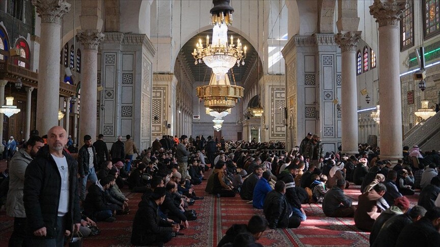 Şam'daki Emevi Camisi'nde cuma namazı sonrası terör örgütü PKK/YPG protesto edildi