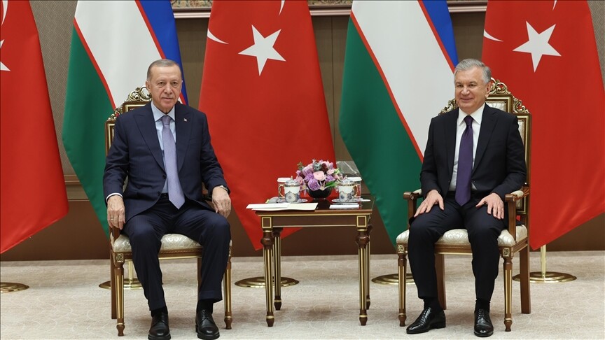 Türkiye Cumhurbaşkanı Erdoğan, Özbekistan Cumhurbaşkanı Mirziyoyev ile görüştü