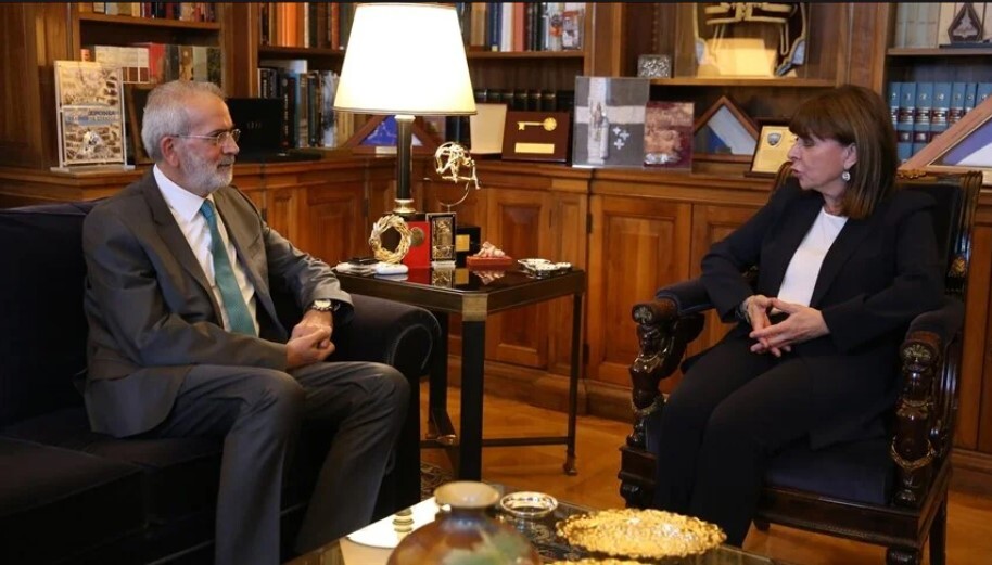 Yunanistan'da Sayıştay Başkanı Sarma, geçici hükümetin başbakanı oldu