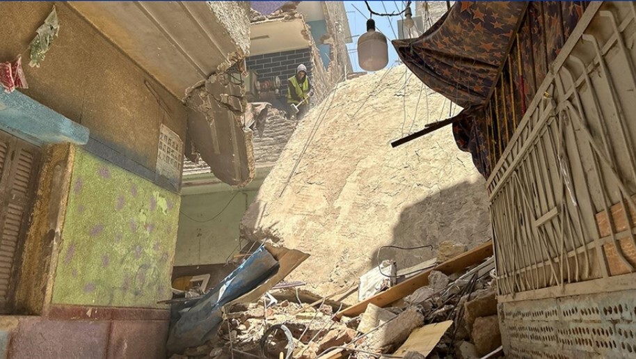 Mısır'da bir binanın çökmesi sonucu 9 kişi hayatını kaybetti