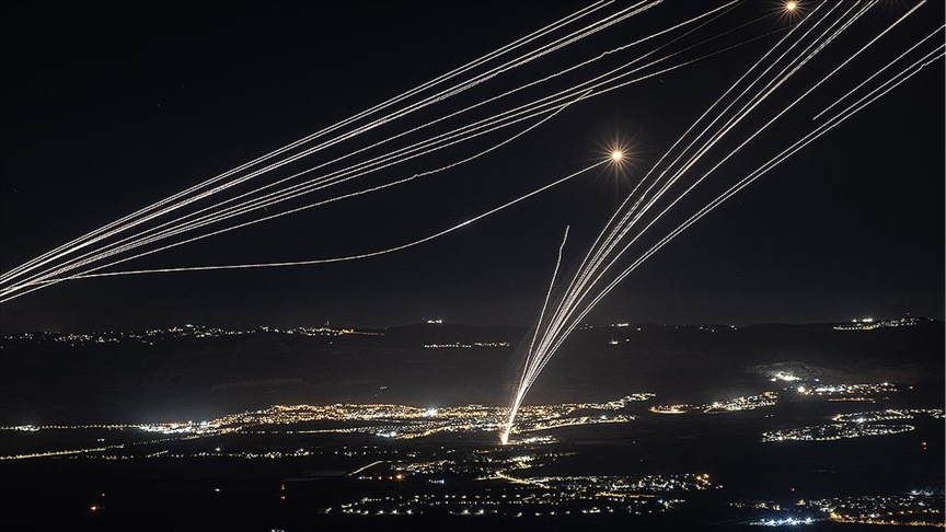 İsrail ordusu, gece İran'dan atıldığı değerlendirilen 30 İHA'yı engellediğini iddia etti