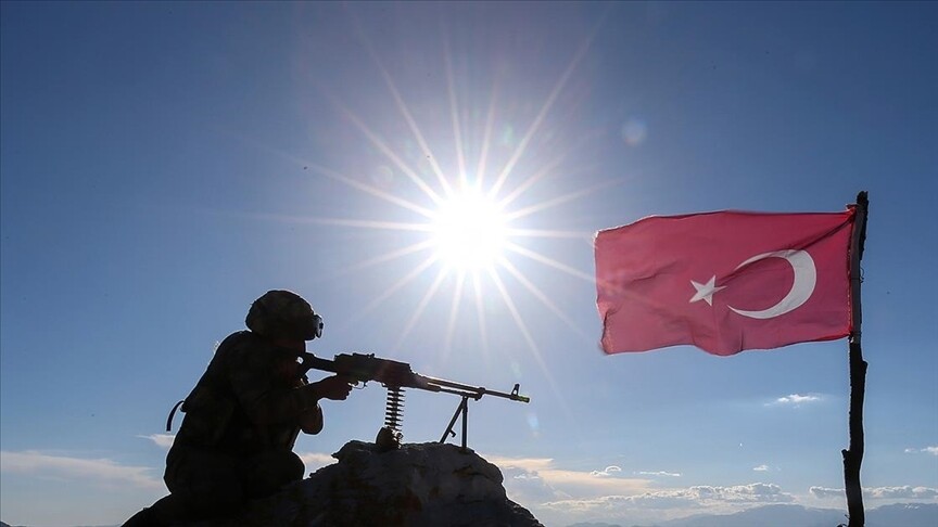 Irak'ın kuzeyindeki barınma alanlarından kaçan 2 PKK'lı terörist teslim oldu