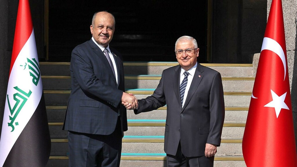 Savunma Bakanı Abbasi, Türkiye Milli Savunma Bakanı Güler ile görüştü