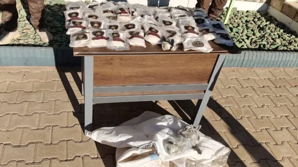 Irak Sınır Güçleri, Enbar'da 262 bin uyuşturucu hap taşıyan hava balonlarını düşürdü