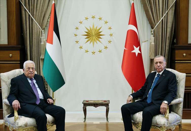 Türkiye Cumhurbaşkanı Erdoğan, Filistin Devlet Başkanı Abbas'ı resmi törenle karşıladı