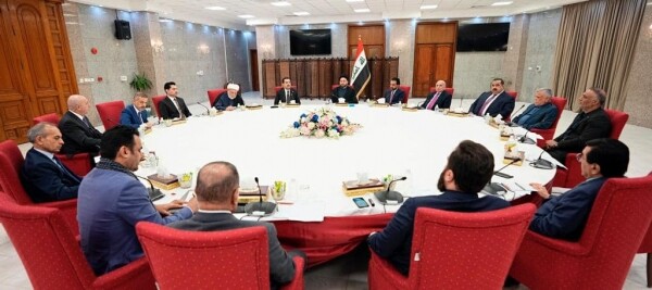 Türkmenler taleplerini başbakana iletti