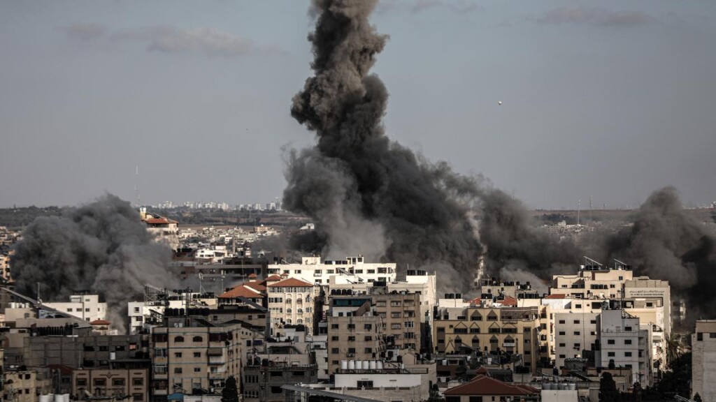 İsrail uçakları Gazze Şeridi'ne hava saldırısı düzenledi