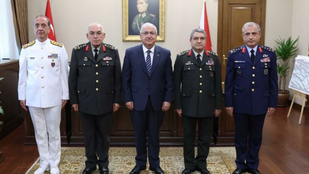 Türkiye Kara Kuvvetleri Komutanlığı'nda devir teslim töreni düzenlendi
