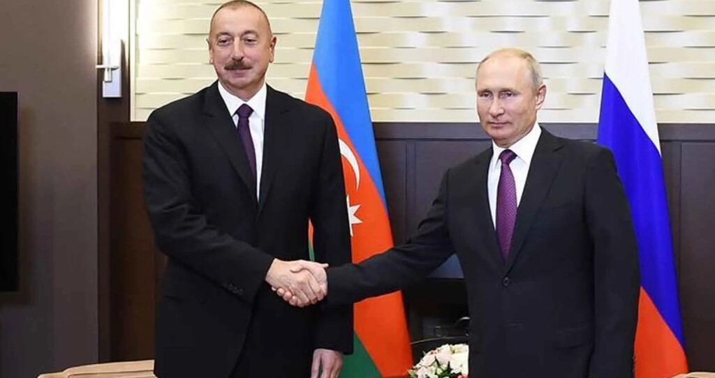 Putin ve Aliyev telefonda görüştü