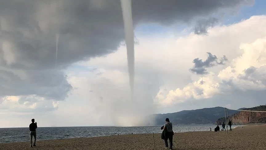 Teksas'ta meydana gelen hortumda 1 kişi öldü, 11 kişi yaralandı