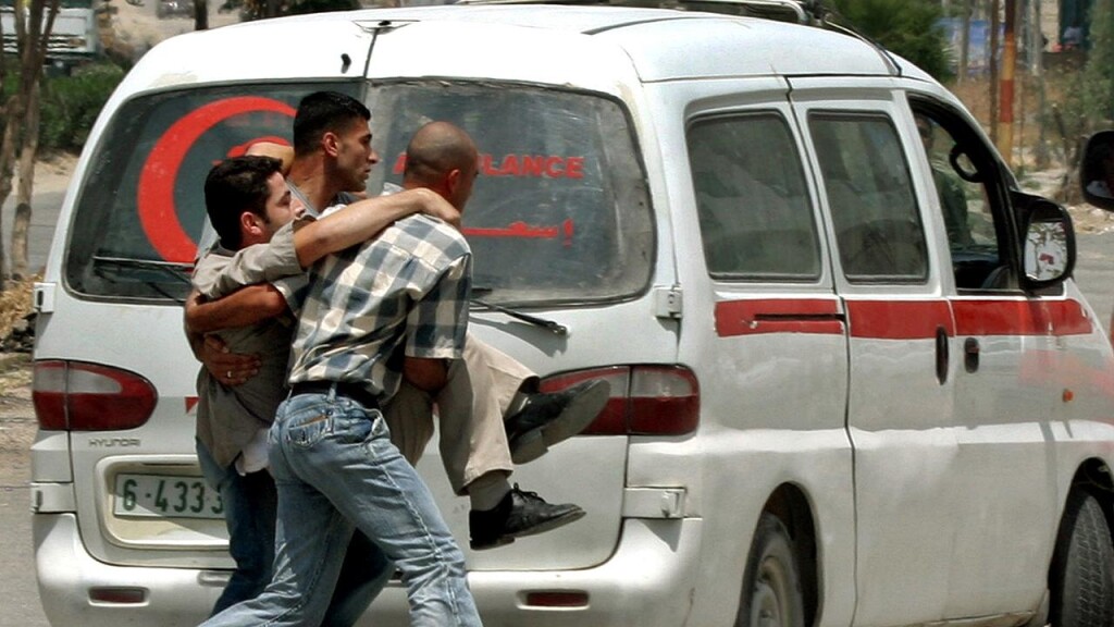 Yemen'de yola döşenmiş patlayıcıların infilak etmesi sonucu 3 sivil hayatını kaybetti