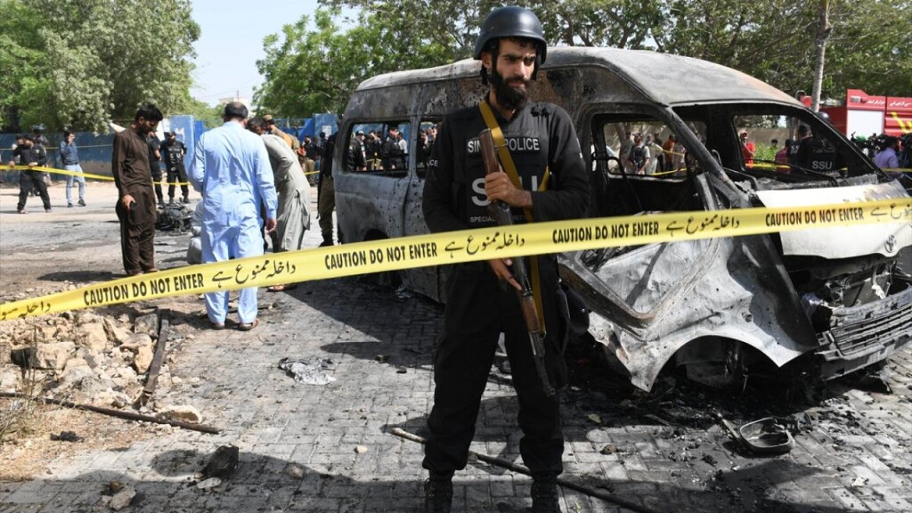 Pakistan'daki intihar saldırısında 4 kişi yaşamını yitirdi