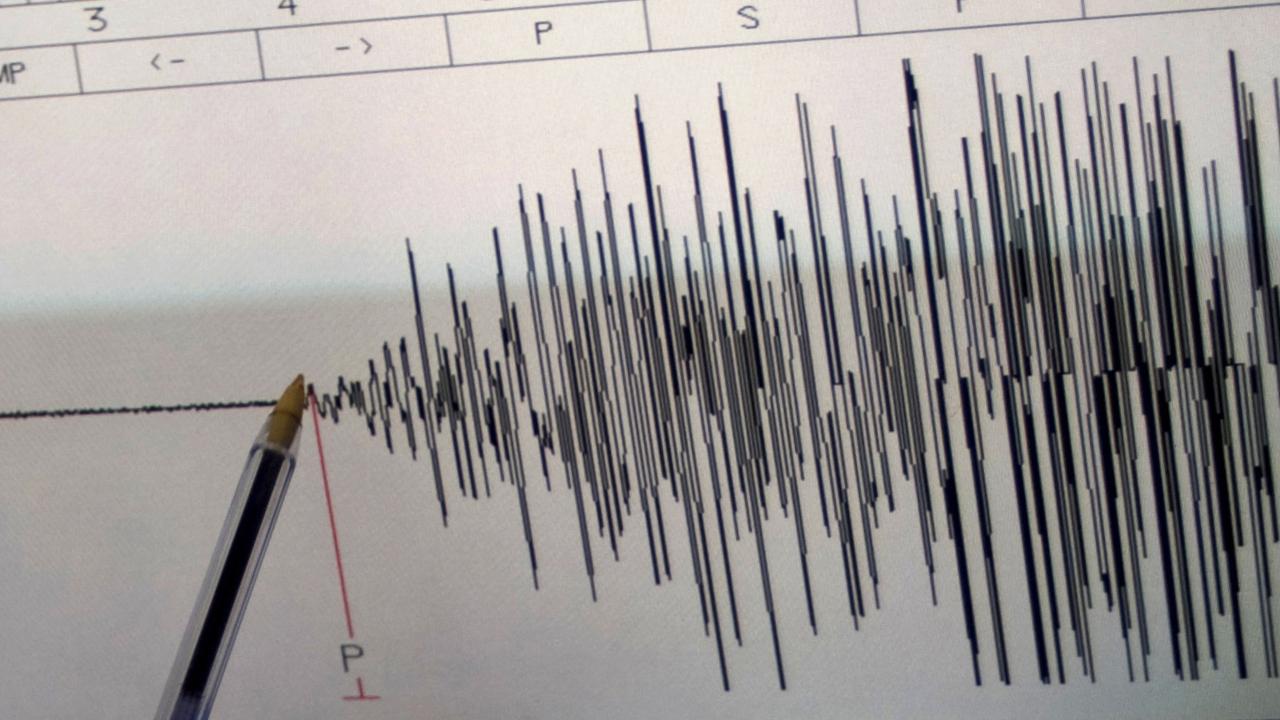Pasifik'teki ada ülkesi Vanuatu'da 7,3 büyüklüğünde deprem meydana geldi