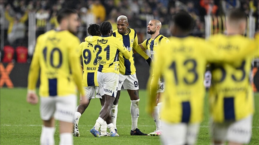 Fenerbahçe şampiyonluk yarışında hata yapmadı