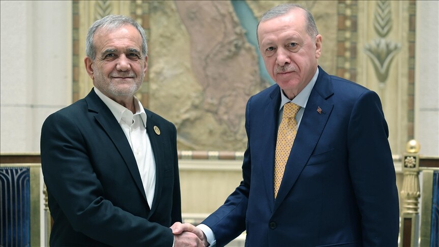 Türkiye Cumhurbaşkanı Erdoğan, İran Cumhurbaşkanı Pezeşkiyan ile görüştü