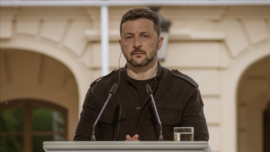 Zelenskiy, yarından itibaren tam ve kalıcı bir ateşkes beklediklerini söyledi