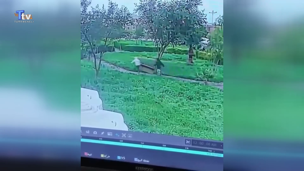Kerkük’ün Tisin Mahallesi’nde park bankı hırsızlar tarafından çalındı